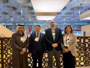 مستشار الرئاسة يلتقي مسؤولي ميتا في قمة الويب لمناقشة مستقبل المنصات بسوريا