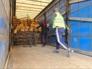 وزارة التربية: تسليم 500 مقعد لمدارس الحسكة