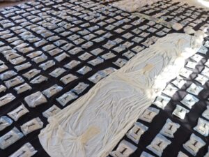 الداخلية: ضبط كميات كبيرة من المخدرات وأدوات تستخدم في عمليات التهريب