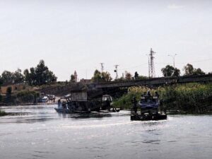 إغلاق الجسر الترابي في مدينة دير الزور للصيانة