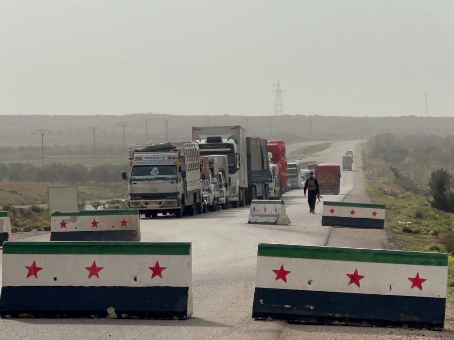 قافلة مساعدات محملة بالطحين والمستلزمات الطبية تدخل محافظة السويداء