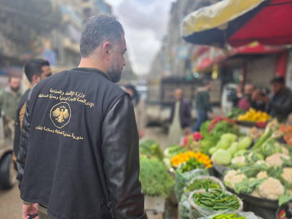 حملات رقابة مكثفة في عدة محافظات لمراقبة الأسعار وضبط الأسواق خلال شهر رمضان