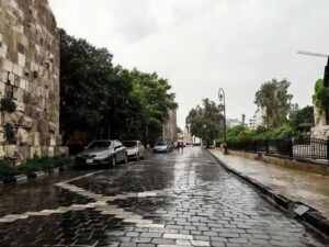 منخفض جوي يبدأ مساء اليوم الجمعة ويستمر حتى السبت