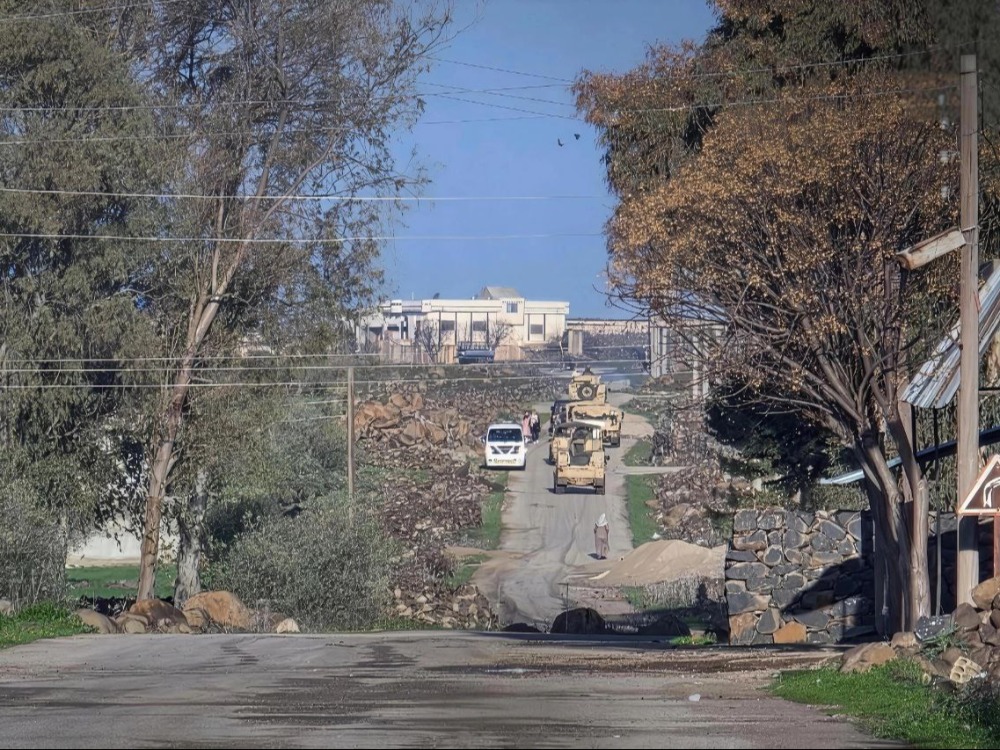 الاحتلال يتوغل في ريف القنيطرة ويداهم منزلاً بعين زيوان