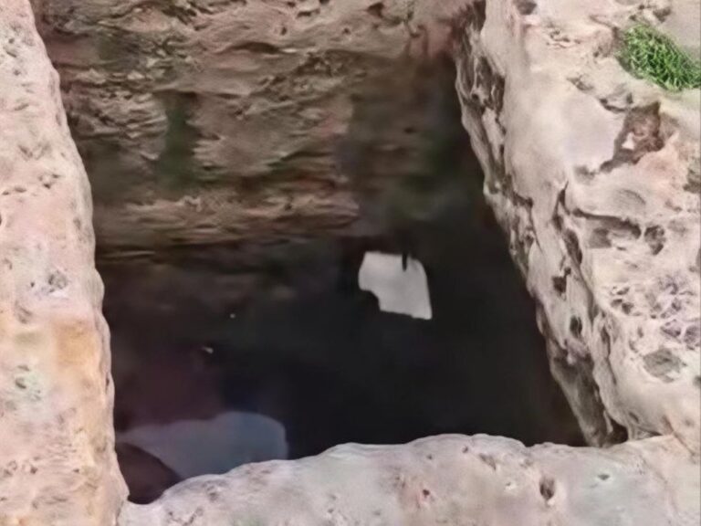 العثور على جثة فتاة داخل بئر في قرية الكستن غرب إدلب