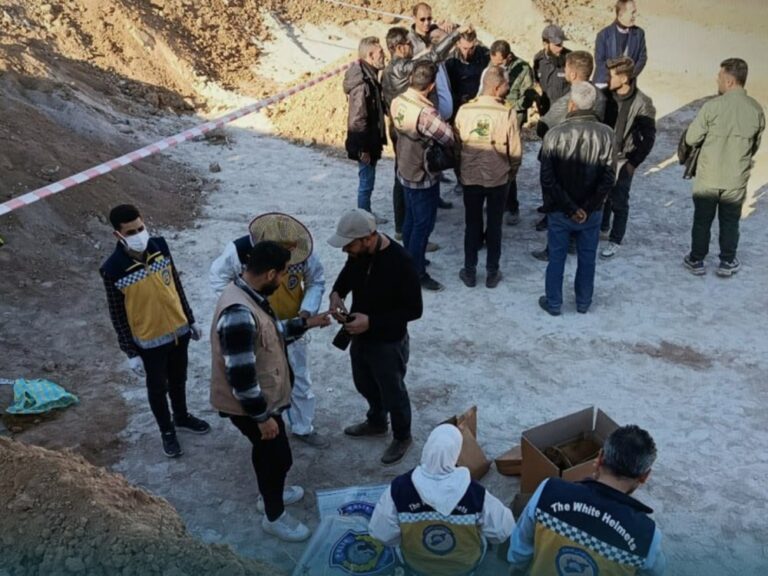 العثور على مقبرة جماعية في مدينة عدرا الصناعية بريف دمشق