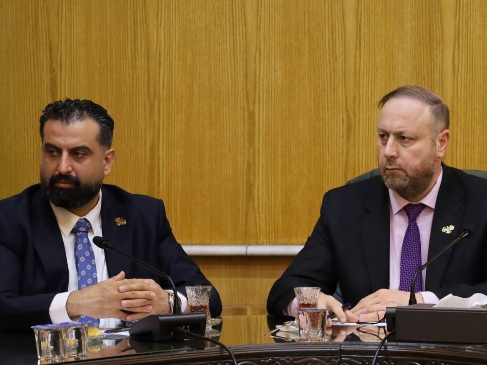 محافظة حلب تبحث دعم الخدمات وتسهيل عمل المنظمات في عين العرب وعفرين