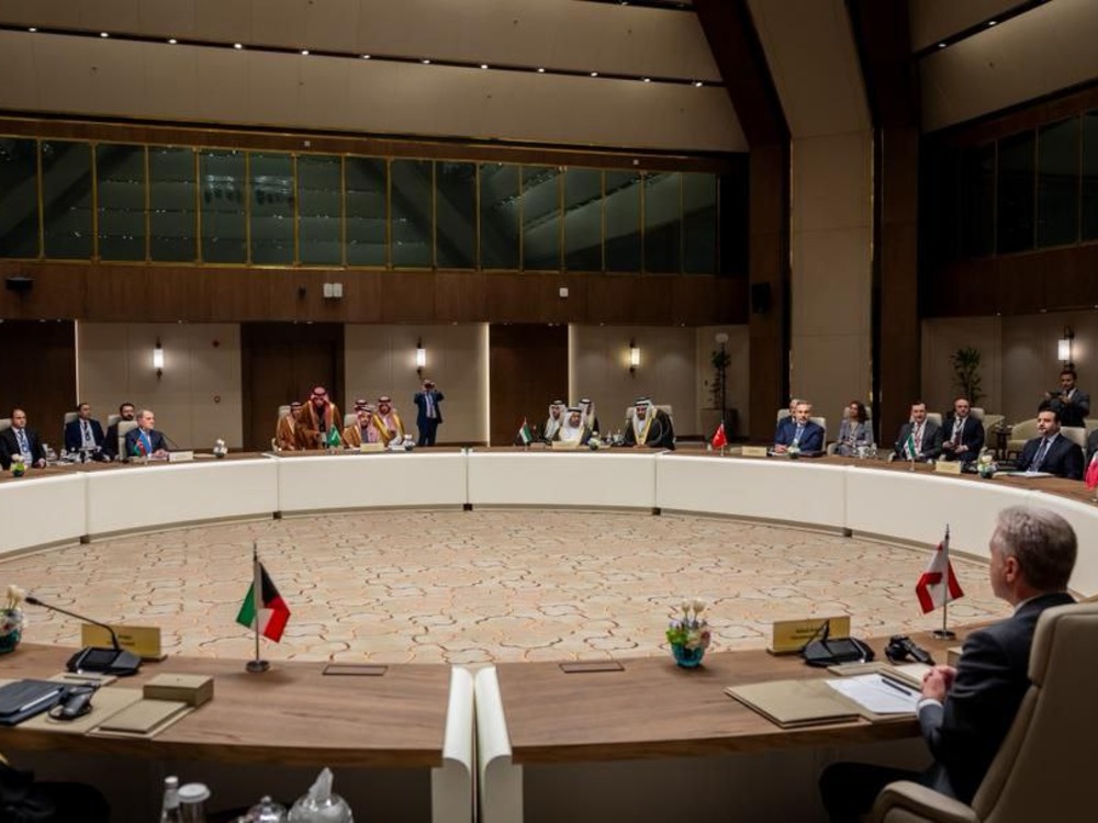 سوريا ودول عربية وإسلامية يدينون الاعتداءات الإيرانية على الخليج والمنطقة