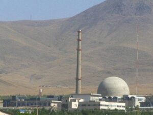 أكسيوس: أمريكا وإسرائيل تبحثان إرسال قوات خاصة لدخول المنشآت النووية الإيرانية