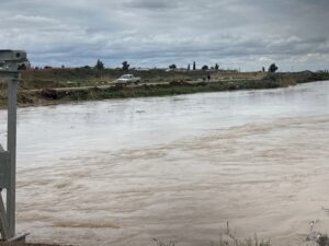 فيضان نهر البليخ.. المياه تغمر 5 آلاف دونم زراعي شمال الرقة وتحذيرات من تمددها