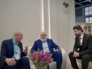 وزارة السياحة تعقد جلسات عمل مع شركات سياحة عربية وأجنبية على هامش معرض برلين