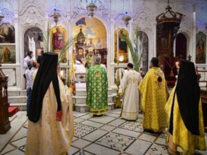 الطوائف المسيحية تحتفل بأحد الشعانين وقوات الأمن تنتشر لحماية الاحتفالات