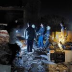 الدفاع المدني: مقتل طفل وإصابة مدنيين بانفجار مخلفات حرب في الأتارب