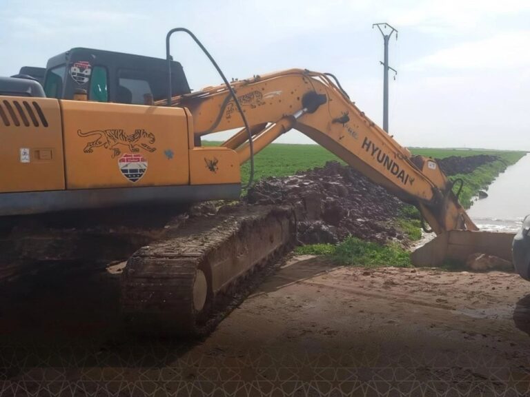 إدارة وتطوير الغاب: استنفار لمعالجة انهيار ساتر السيحة وحماية الأراضي الزراعية