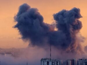 تصعيد متبادل بين طهران وواشنطن وسط رفض إيراني لوقف إطلاق النار