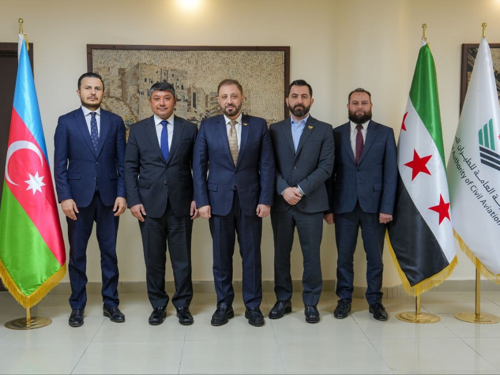 رئيس هيئة الطيران المدني يبحث مع سفير أذربيجان آفاق تطوير التعاون في النقل الجوي