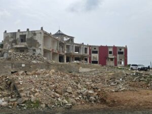 حماة.. بدء ترحيل الأنقاض من موقع مستشفى حلفايا