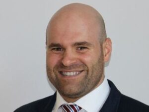 باحث اقتصادي يؤكد: الاستثمار في الموارد البشرية أساس النهوض الاقتصادي