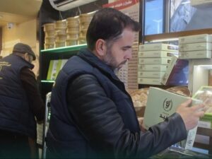 تشديد الرقابة على محال حلويات العيد في حماة