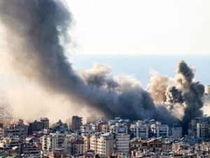 يديعوت أحرونوت: حزب الله أطلق دفعة مؤلفة من 15 صاروخاً باتجاه شمال إسرائيل