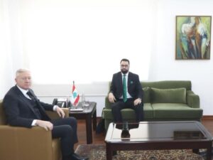 الهزاع: الحشود العسكرية على الحدود مع لبنان تهدف إلى ضبط الأمن الداخلي السوري