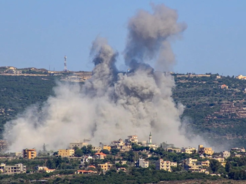 مقتل 4 أشخاص بغارات إسرائيلية على جنوب لبنان
