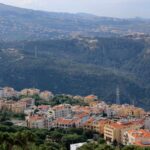 الجيش الإسرائيلي يوجه بتسريع هدم المنازل وتدمير الجسور في قرى خط المواجهة