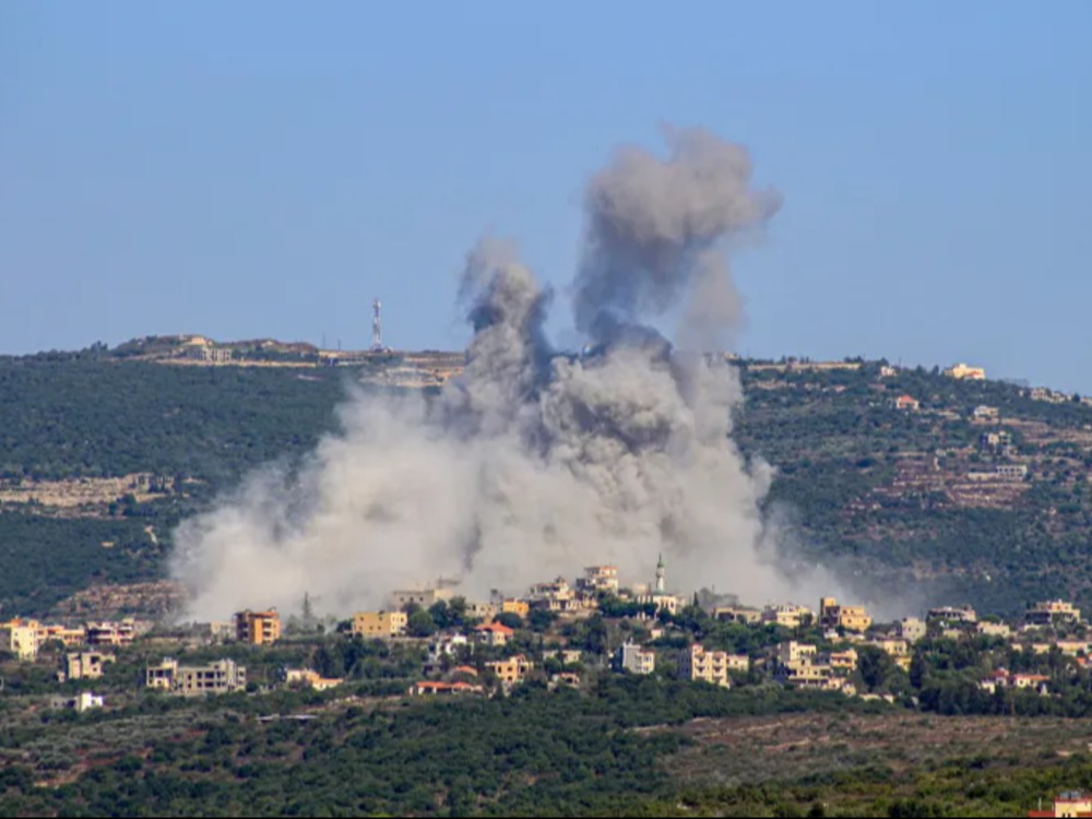 لبنان.. مقتل أكثر من عشرة أشخاص جراء قصف إسرائيلي استهدف مناطق مختلفة