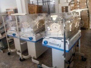 وزارة الصحة تزود مستشفى الرقة للأطفال بمعدات طبية حديثة