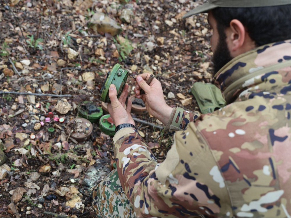 فرق الهندسة في الجيش العربي السوري تستعرض أعمالها منذ بداية العام