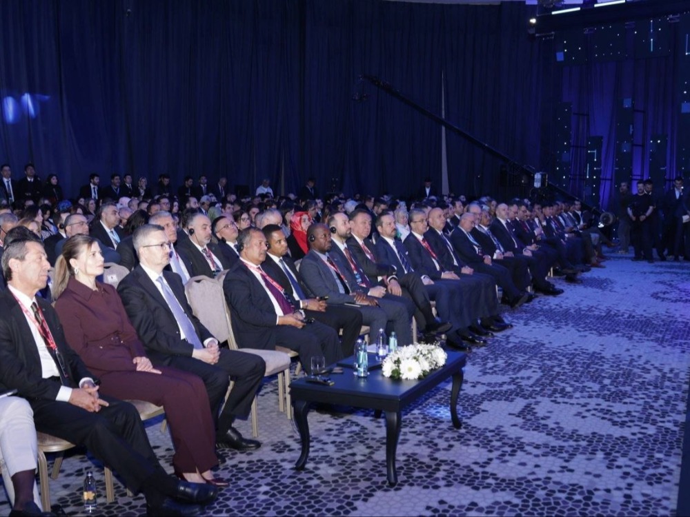 بمشاركة سورية.. انطلاق أعمال قمة الاتصال الدولية في إسطنبول