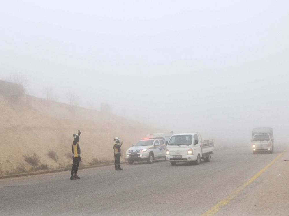 وزارة الطوارئ تحذر من ضباب كثيف يغطي عدة محافظات ويخفض مدى الرؤية