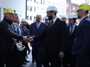 الرئيس الشرع يزور شركة سيمنز للطاقة في برلين ويشهد توقيع اتفاقيتين