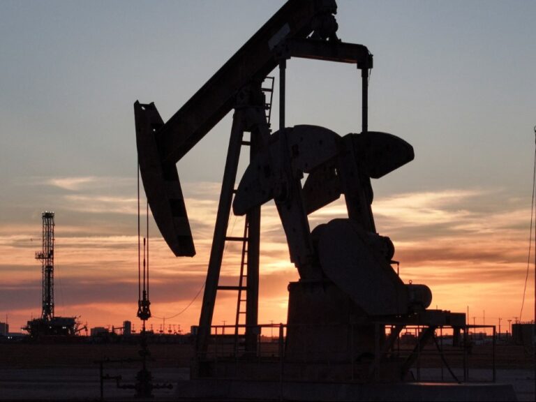 التصعيد في مياه الخليج العربي يرفع أسعار النفط من جديد