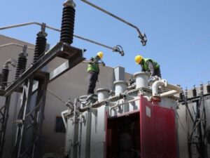 تشغيل عنفات التيم لتعويض انقطاع الكهرباء بدير الزور