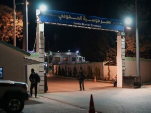 هيئة المنافذ والجمارك: عودة 27 ألف سوري عبر منفذ جوسية الحدودي مع لبنان