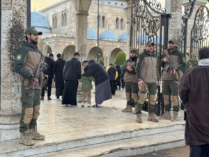 انتشار قوى الأمن الداخلي لتأمين صلاة عيد الفطر في جميع المحافظات