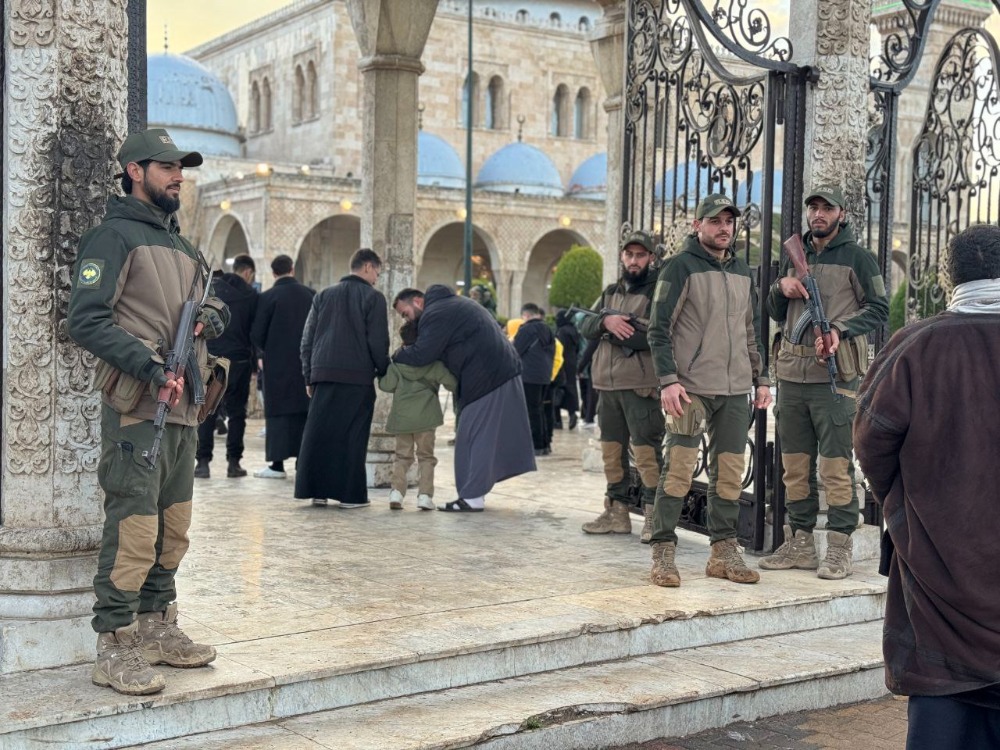 انتشار قوى الأمن الداخلي لتأمين صلاة عيد الفطر في جميع المحافظات