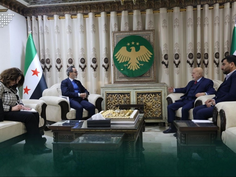 وزير الاقتصاد يبحث مع الفاو تطوير القطاع الزراعي واعتماد تقنيات الري الذكي