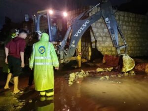 وزارة الطوارئ تكشف حصيلة الاستجابة للمنخفض الجوي في عموم المحافظات