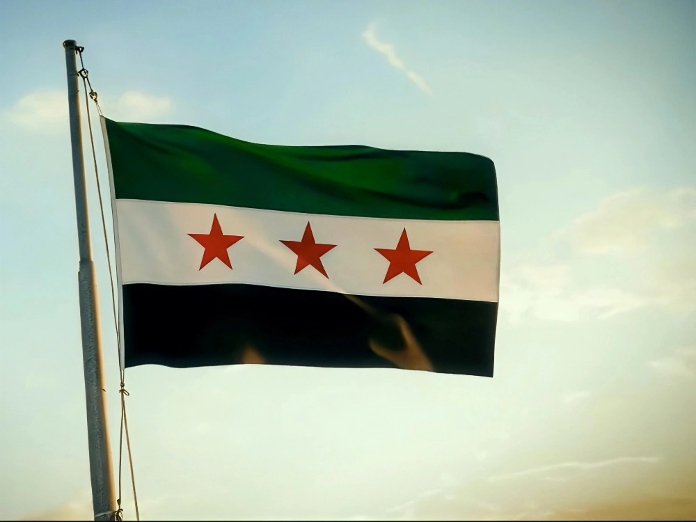 الأمن الداخلي في حلب: إسقاط العلم الوطني خلال احتفالات نوروز فعلٌ مخالف للقانون