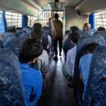 تتضمن 132 شخصاً.. وزارة العدل تستلم الدفعة الأولى من السجناء السوريين في لبنان