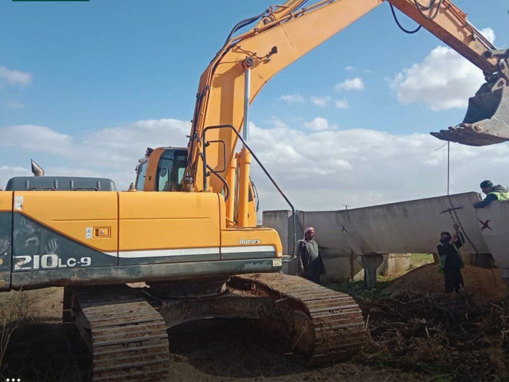 وزارة الطاقة تباشر أعمال إعادة تأهيل قنوات ري مسكنة بريف حلب