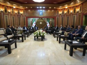 محافظ حلب يبحث مع المبعوث الرئاسي آليات عودة المهجرين إلى عفرين وعين العرب