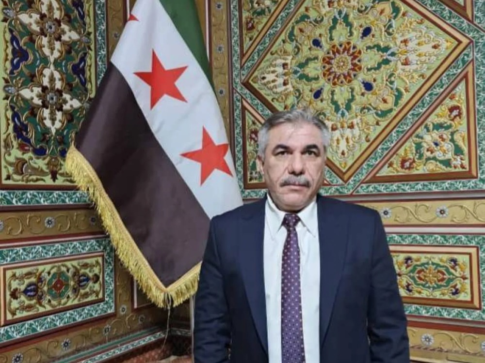 محافظ الحسكة يدعو إلى احترام الرموز الوطنية