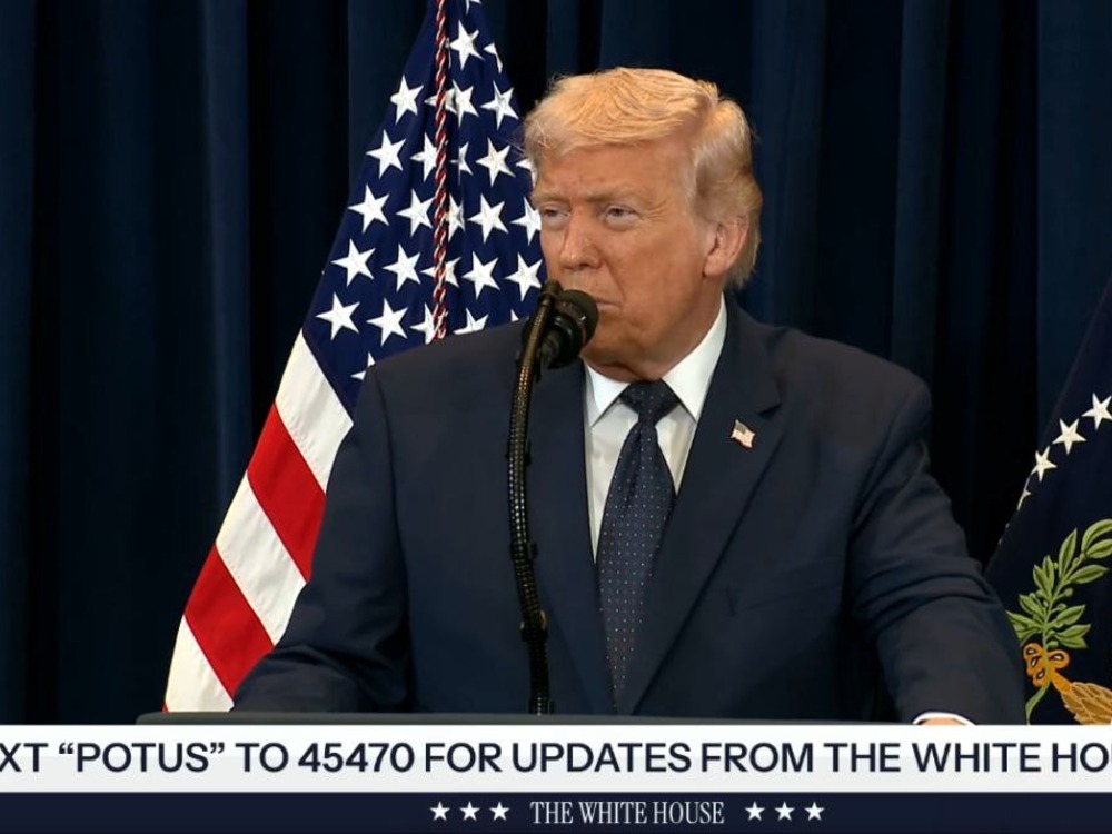 ترامب يعلن إجراء محادثات بناءة مع إيران وتأجيل الضربات على محطات الطاقة