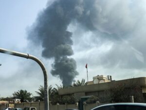 حريق في منطقة الفجيرة للصناعات البترولية في الإمارات إثر استهدافها بطائرة مسيّرة