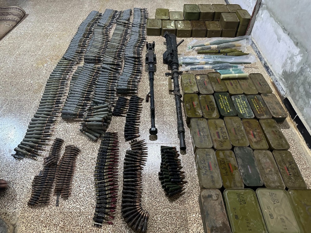 الداخلية تحبط تهريب أسلحة وتوقع بعناصر خارجة عن القانون في السويداء  