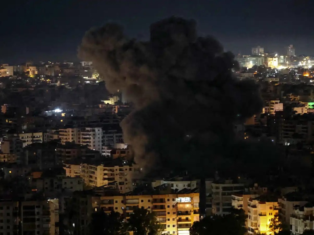 قتلى وجرحى بقصف إسرائيلي على البقاع بلبنان وماكرون وعون يبحثان وقف التصعيد