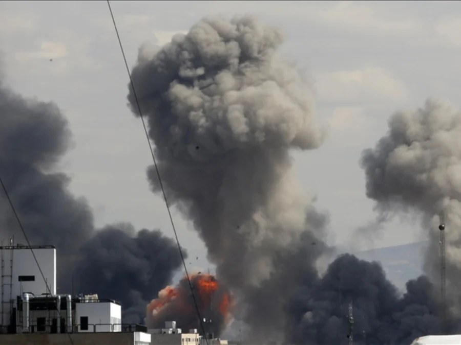 أكسيوس: خيارات البنتاغون قد تشمل استخدام القوات البرية وقصف واسع النطاق على إيران